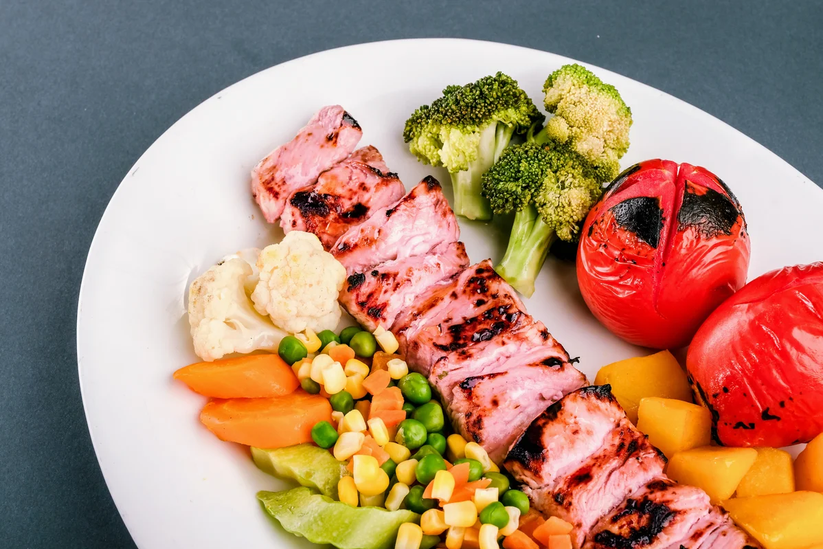 Healthy meal featuring complex carbohydrates for gut health Healthy meal featuring complex carbohydrates for gut health