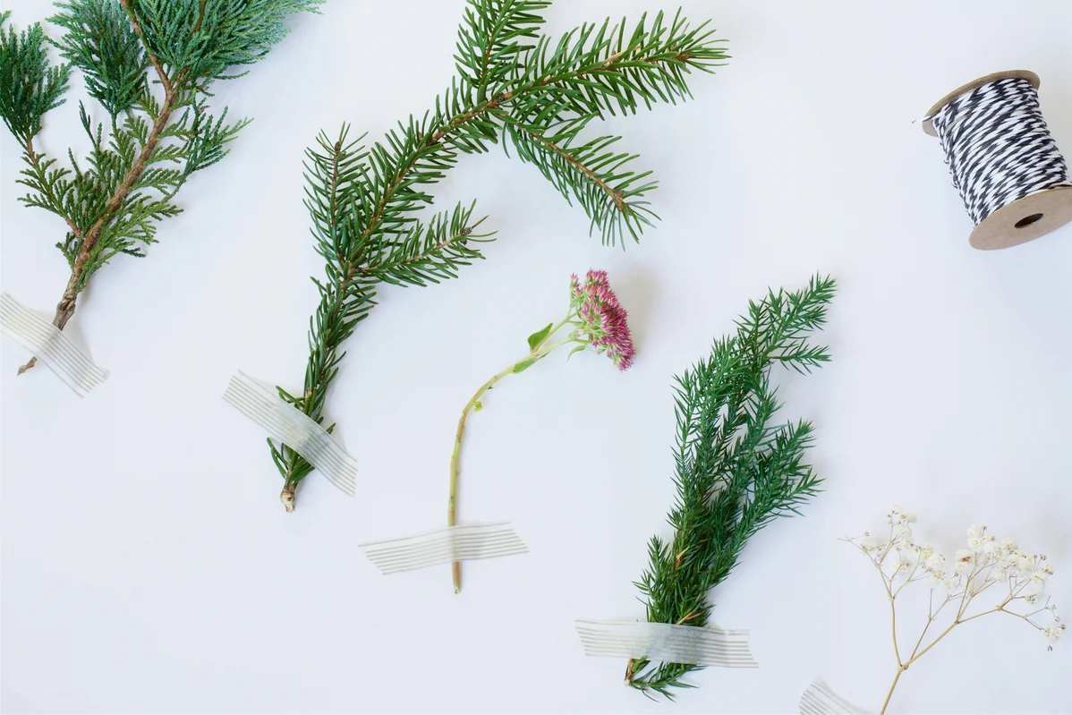 Step-by-step process of creating paper towel floral decor Step-by-step process of creating paper towel floral decor