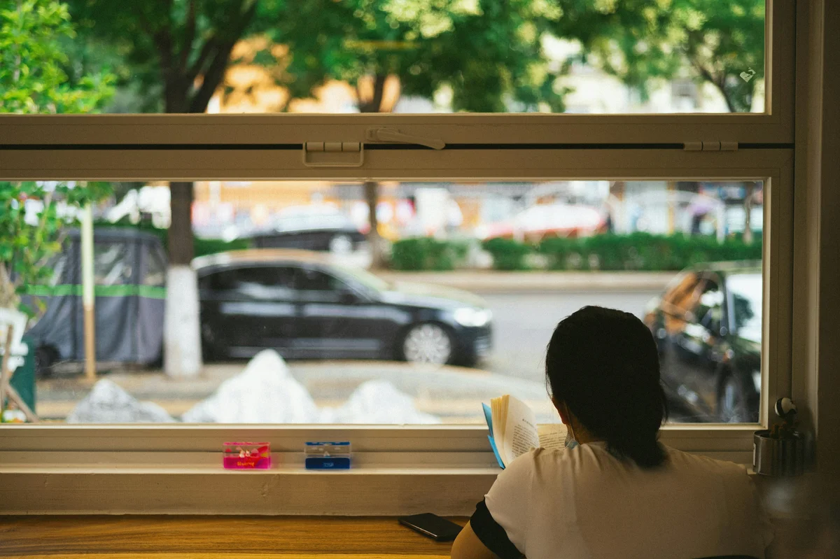 How to Effortlessly Remove Tint From Car Windows in 5 Steps
