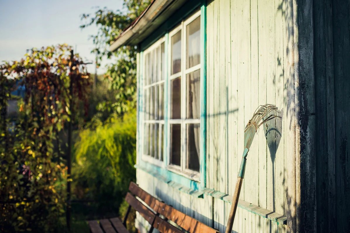 Transform an Old Shovel into Charming Garden Decor — Here's How